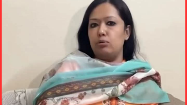 সরাইলে একুশের প্রথম প্রহরে হট্টগোল, রুমিন ফারহানা শহীদ মিনারে ফুল দিতে পারেননি