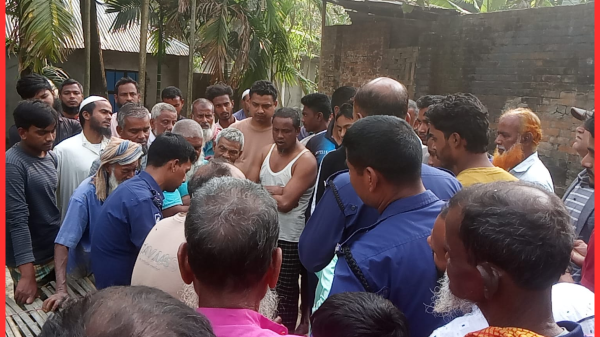 পার্বতীপুরে বাসের ধাক্কায় নিহত কৃষক ইসহাক আলী