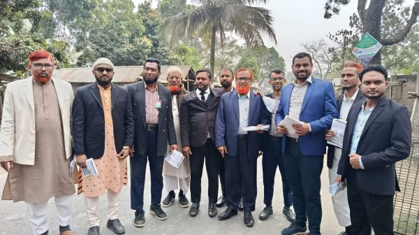 ঝিকরগাছায় জামায়াত প্রার্থীর পক্ষে লয়ার্স কাউন্সিলের গণসংযোগ