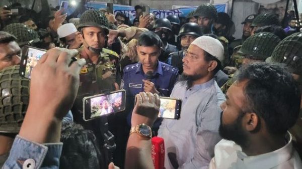 জামায়াত নেতাকর্মীদের দাবি: হামলাকারীদের গ্রেপ্তার ও ওসি প্রত্যাহার