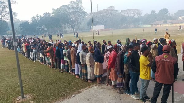 মাদারগঞ্জে ভোটগ্রহণ শুরু, ভোটারদের উপচে পড়া ভিড়