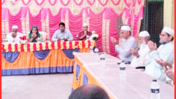 এতিম শিশুদের সঙ্গে ইফতার করলেন মান্দা ইউএনও