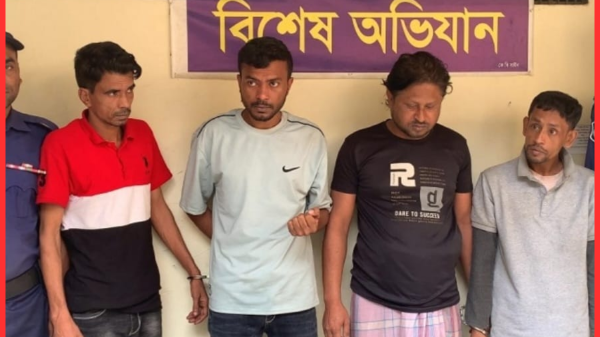 বিয়ানীবাজারে ছিনতাই হওয়া সিএনজি উদ্ধার, গ্রেপ্তার ৪