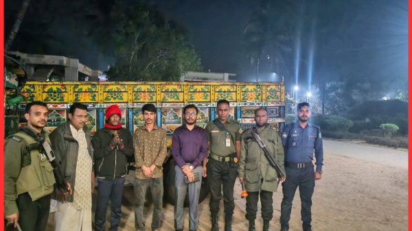 বাঁশখালী উপজেলাতে রাতের আঁধারে অবৈধ মাটি কাটার বিরুদ্ধে মোবাইল কোর্ট অভিযান তথ্য ফাঁসের অভিযোগে ৩ জনকে কারাদণ্ড