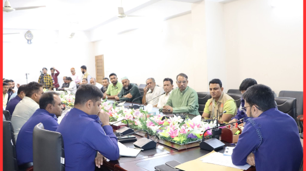 ঈদুল ফিতর উপলক্ষে মতবিনিময় সভা অনুষ্ঠিত ফরিদপুর জেলা পরিবহন ও জ্বালানি ব্যবসায়ীদের সঙ্গে পুলিশ সুপারের আলোচনা