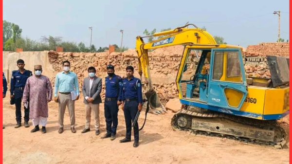 উলিপুরে অবৈধ ইটভাটায় অভিযান