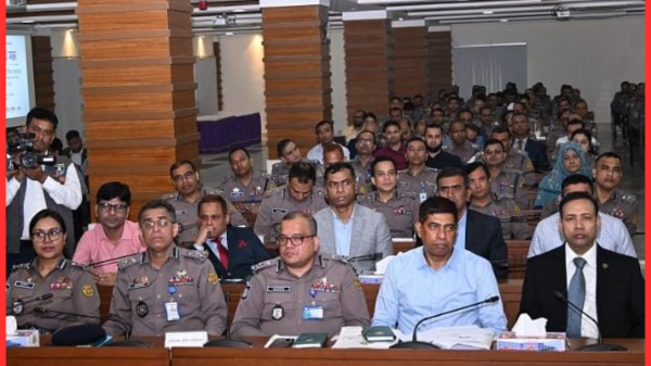 পুলিশের ভাবমূর্তি কোনোভাবে ক্ষুণ্ণ করা যাবে না: স্বরাষ্ট্রমন্ত্রী