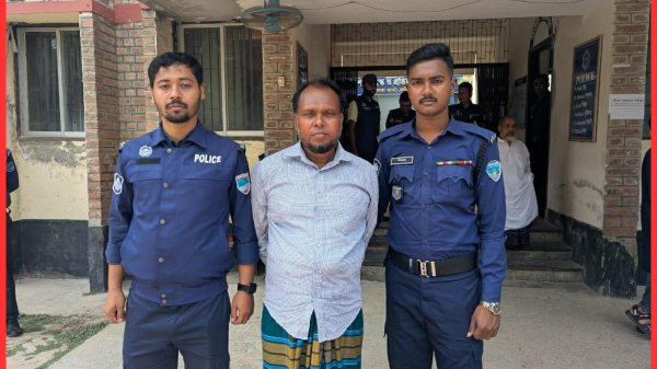 সালথায় নিষিদ্ধ ঘোষিত আ.লীগ নেতা আটক