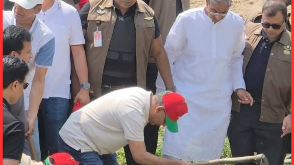 কাহারোলে দেশের নদী-নালা ও খাল পুনঃখনন কর্মসূচি উদ্বোধন