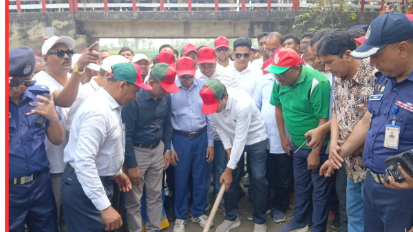 লালমনিরহাটে খাল খনন কর্মসূচির উদ্বোধন করলেন ত্রাণমন্ত্রী দুলু