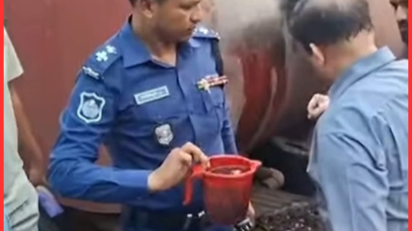 সীতাকুন্ডে ২৫ হাজার লিটার অবৈধ জ্বালানি তেল উদ্ধার