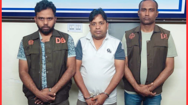 বগুড়ায় ৮০০ পিস ট্যাপেন্টাডল ট্যাবলেটসহ ঔষুধ ব্যবসায়ী গ্রেফতার