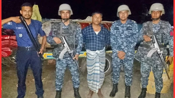 হাতিয়ায় নদীর ঘাটে লুকানো ২৭০০ লিটার ডিজেল জব্দ, আটক ১