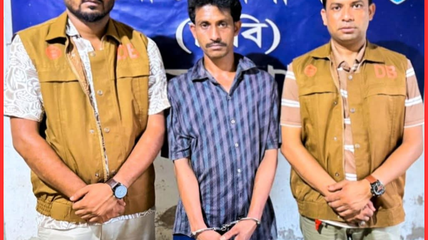 চৌমুহনীতে ইয়াবাসহ মাদক ব্যবসায়ী আটক