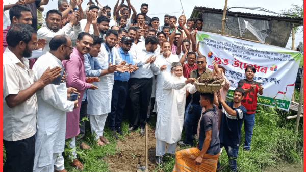 খাল পুনঃখননের ফলে মতলবের বিভিন্ন অঞ্চলের জলাবদ্ধতা দূর হবে — এমপি ড. জালাল উদ্দিন