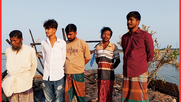 রামপালে মাছের ঘের দখল, লুটপাট ও অগ্নিসংযোগের অভিযোগ