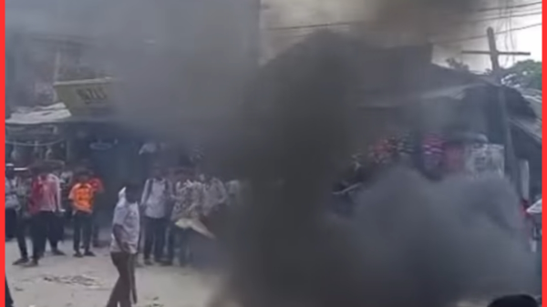 ২২ বছর পর বেলাবো উপজেলা ছাত্রদলের কমিটি ঘোষণায় বিক্ষোভ, সড়কে অগ্নিসংযোগ