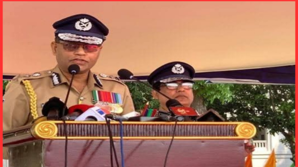 বাংলাদেশ পুলিশ একাডেমিতে সমাপনী কুচকাওয়াজ, ২০৯ প্রশিক্ষণার্থীকে পুরস্কার বিতরণ — আইজিপি